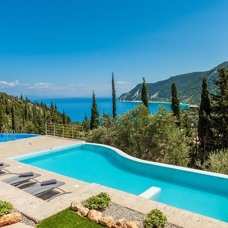 Mylos Mountain Villas- Villa Giorgio อาโยส นิกีตัส ภายนอก รูปภาพ