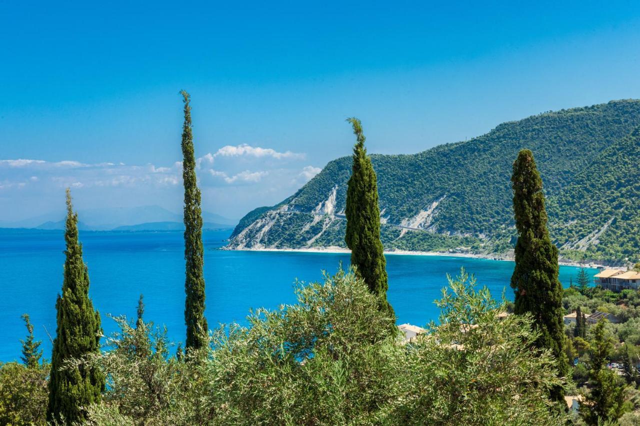 Mylos Mountain Villas- Villa Giorgio อาโยส นิกีตัส ภายนอก รูปภาพ