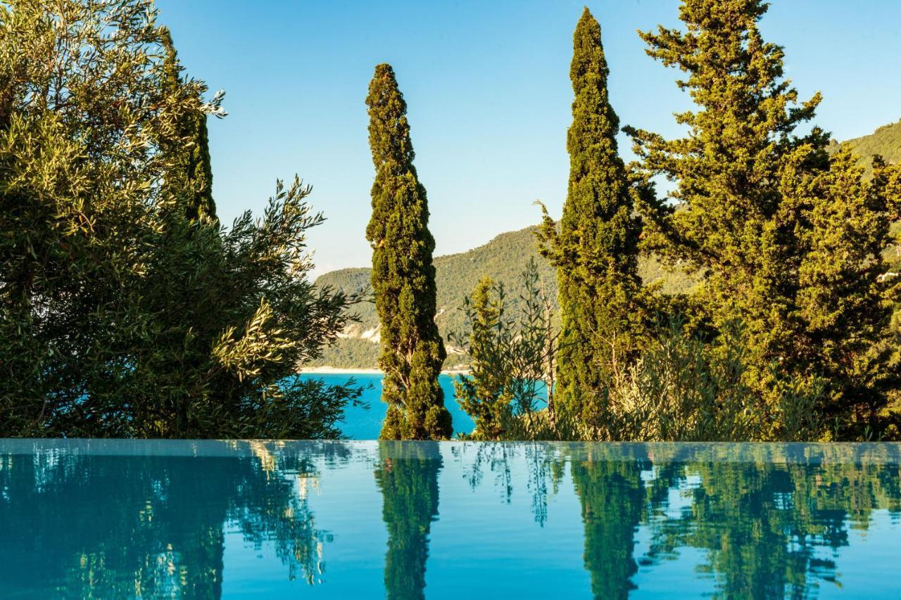 Mylos Mountain Villas- Villa Giorgio อาโยส นิกีตัส ภายนอก รูปภาพ