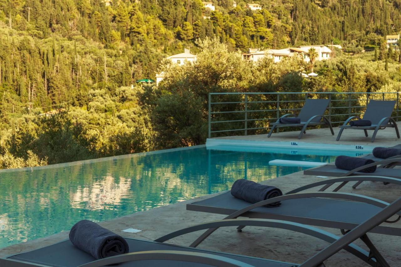 Mylos Mountain Villas- Villa Giorgio อาโยส นิกีตัส ภายนอก รูปภาพ