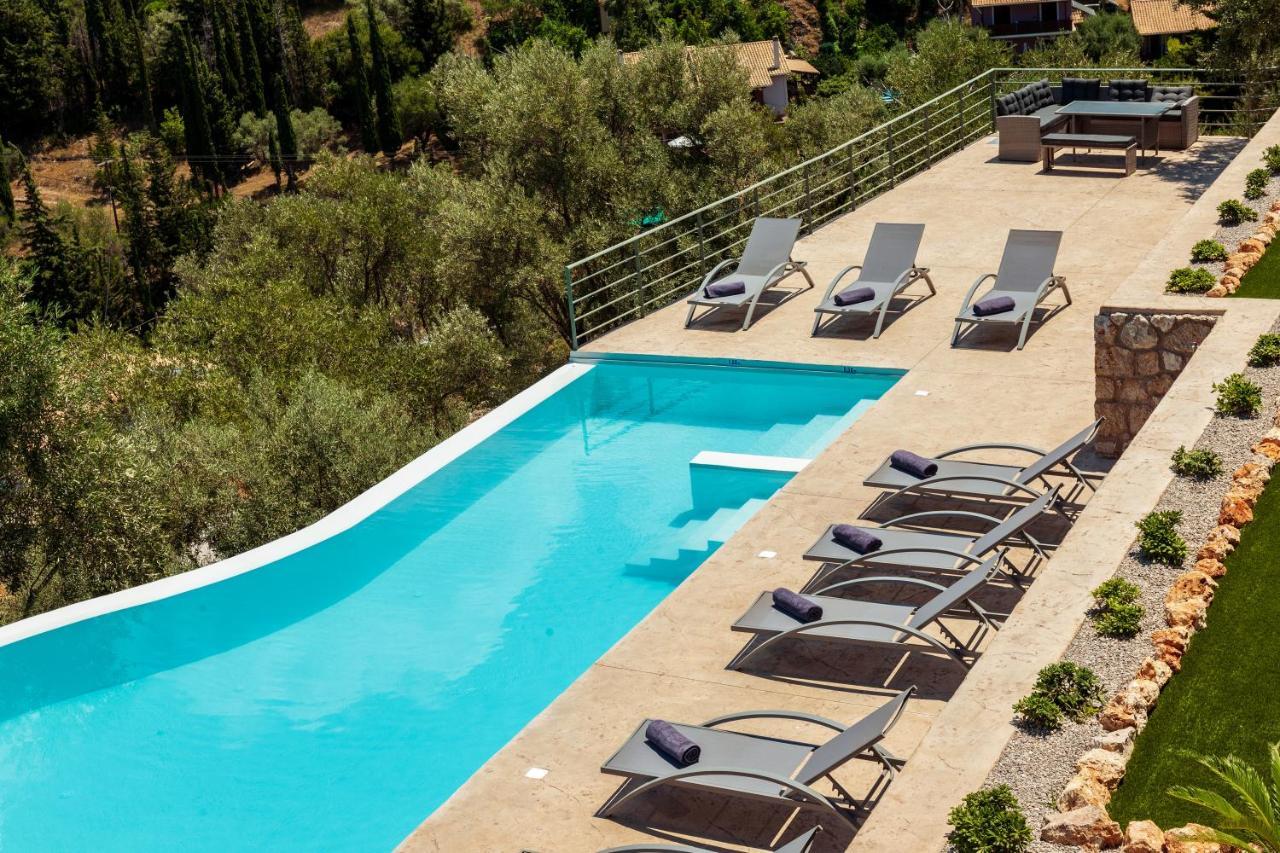 Mylos Mountain Villas- Villa Giorgio อาโยส นิกีตัส ภายนอก รูปภาพ