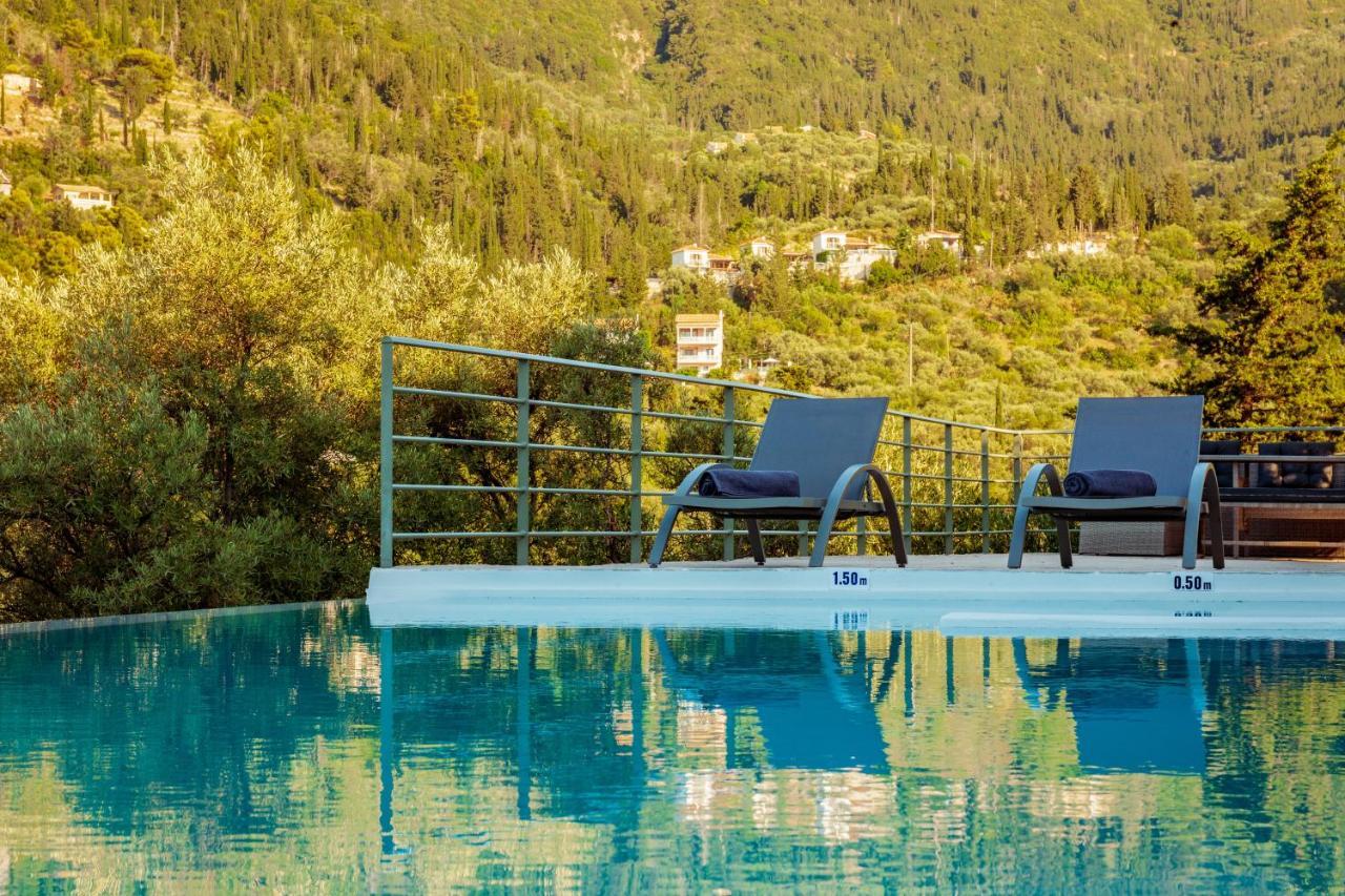 Mylos Mountain Villas- Villa Giorgio อาโยส นิกีตัส ภายนอก รูปภาพ
