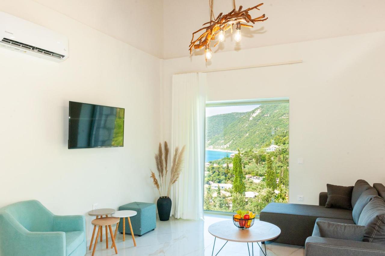Mylos Mountain Villas- Villa Giorgio อาโยส นิกีตัส ภายนอก รูปภาพ