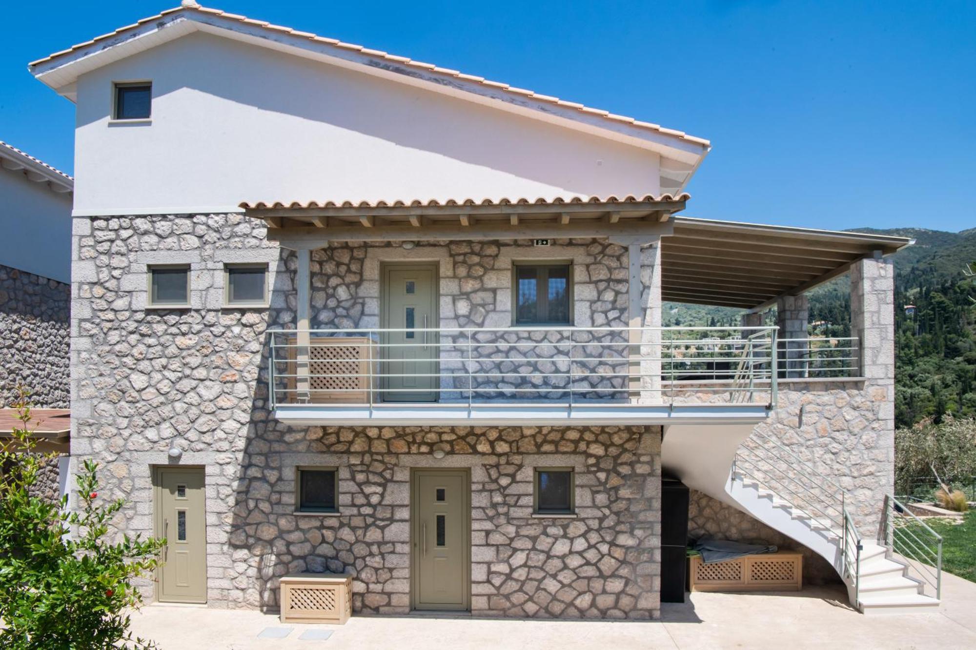 Mylos Mountain Villas- Villa Giorgio อาโยส นิกีตัส ภายนอก รูปภาพ